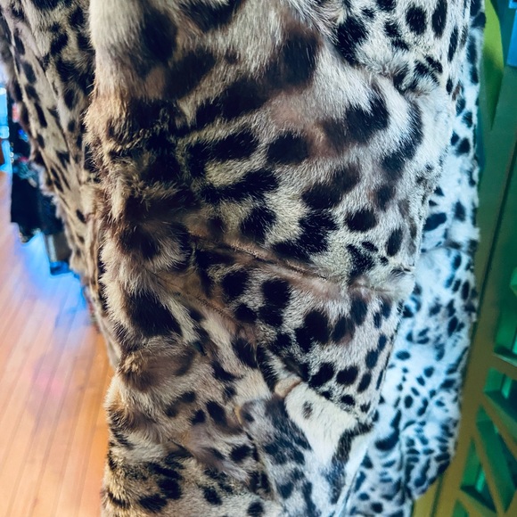 Vintage Genuine Leopard Leg Fur Overcoat w/ Sheared Beaver Collar Luxury Lining - Picture 10 of 13
